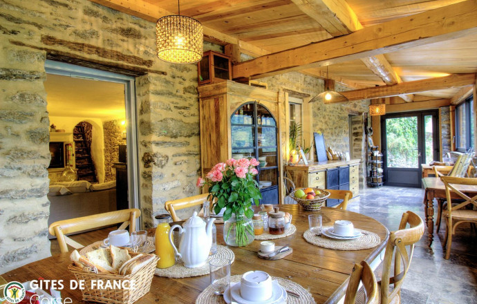 Kamer bij particulieren nr.64521 VERDESE - Corse - L'Alma Viva - Chambres d'h&ocirc;tes &agrave; Verd&egrave;se, Le Centre Corse, labellis&eacute;es G&icirc;tes de France : la salle &agrave; manger