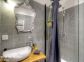 Chambres d'h&ocirc;tes &agrave; Verd&egrave;se, Le Centre Corse, Haute-Corse,labellis&eacute;es G&icirc;tes de France : la salle d'eau/WC privative &agrave; la chambre "Nocario"