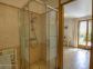 Chambre d'h&ocirc;tes &agrave; Levie, Le Sud Corse, Corse du Sud, labellis&eacute; G&icirc;tes de France : la salle d'eau de la chambre2