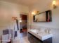 Chambres d'h&ocirc;tes, &agrave; Coti-Chiavari, le grand Ajaccio, en Corse du Sud, labellis&eacute; Gites de France : la salle de bain