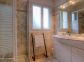 Maison d'h&ocirc;tes &agrave; Nessa, Balagne, Haute-Corse, labellis&eacute; G&icirc;tes de France : la salle d'eau de la chambre A Rilaghja