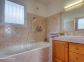 Chambre d'h&ocirc;tes &agrave; Bastelicaccia, le Grand Ajaccio en Corse du sud, labellis&eacute;e G&icirc;tes de France : la salle de bain